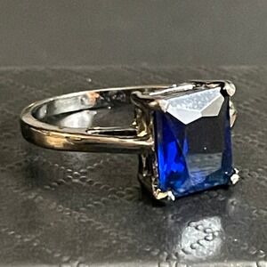 Rhinestone Solitaire Cocktail Ring Sapphire Silver Tone Size 9